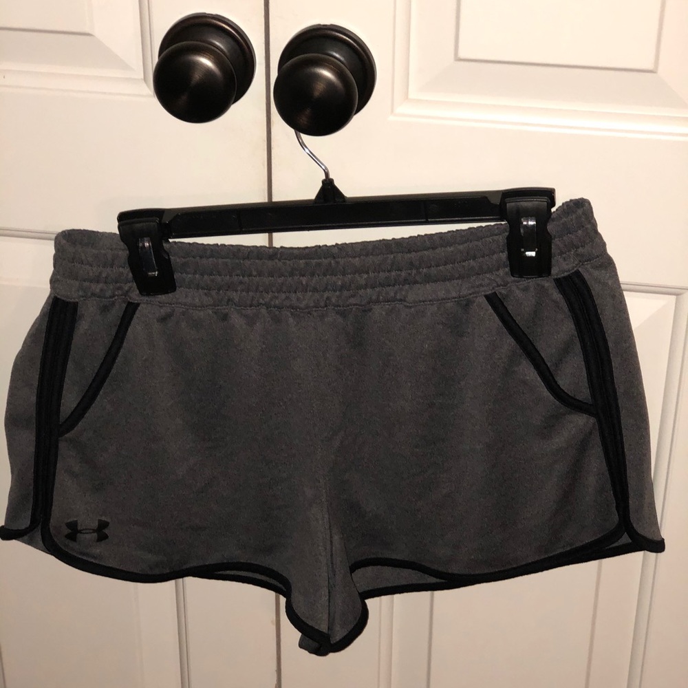 Under Armour Loose Fit Running Shorts Size L